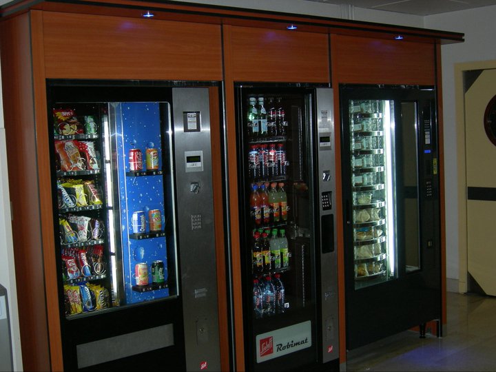 Distributeur confiserie Sète